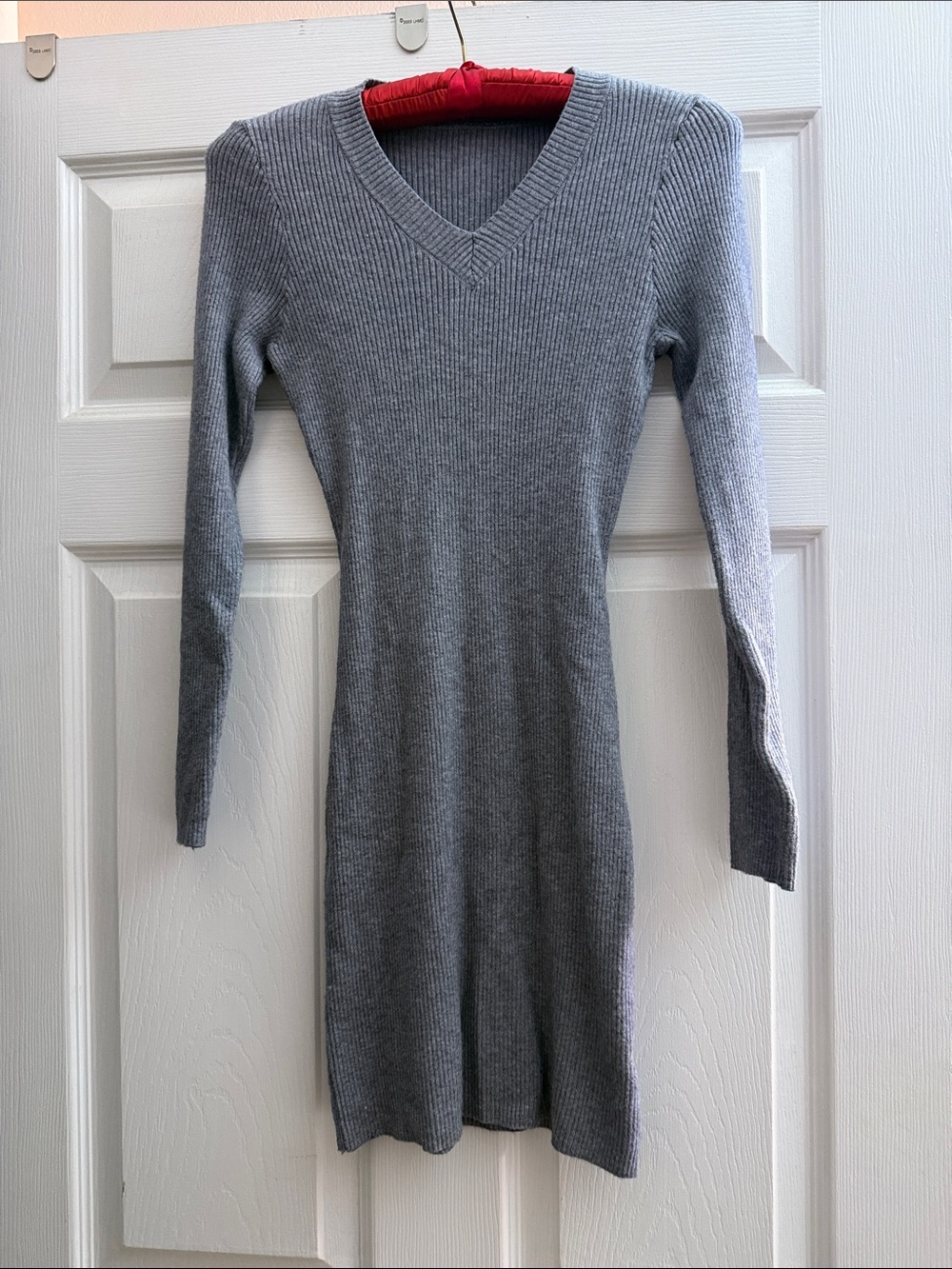 Women's Gray Ribbed V-Neck Knit Dress